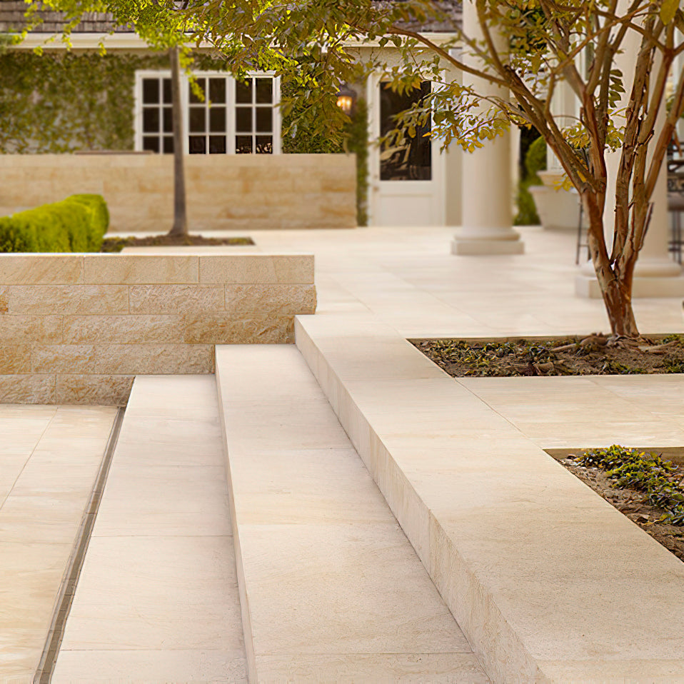 Pourquoi choisir la pierre naturelle pour un escalier ?