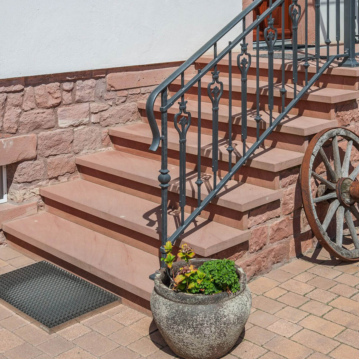 Marche d'escalier en gr des Vosges