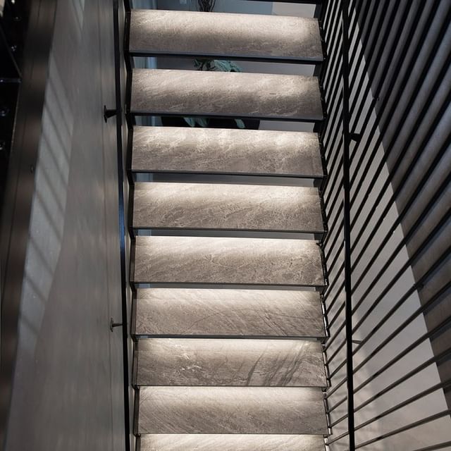 Marche habillage d'escalier en Ardoise PHYLLITE Noir